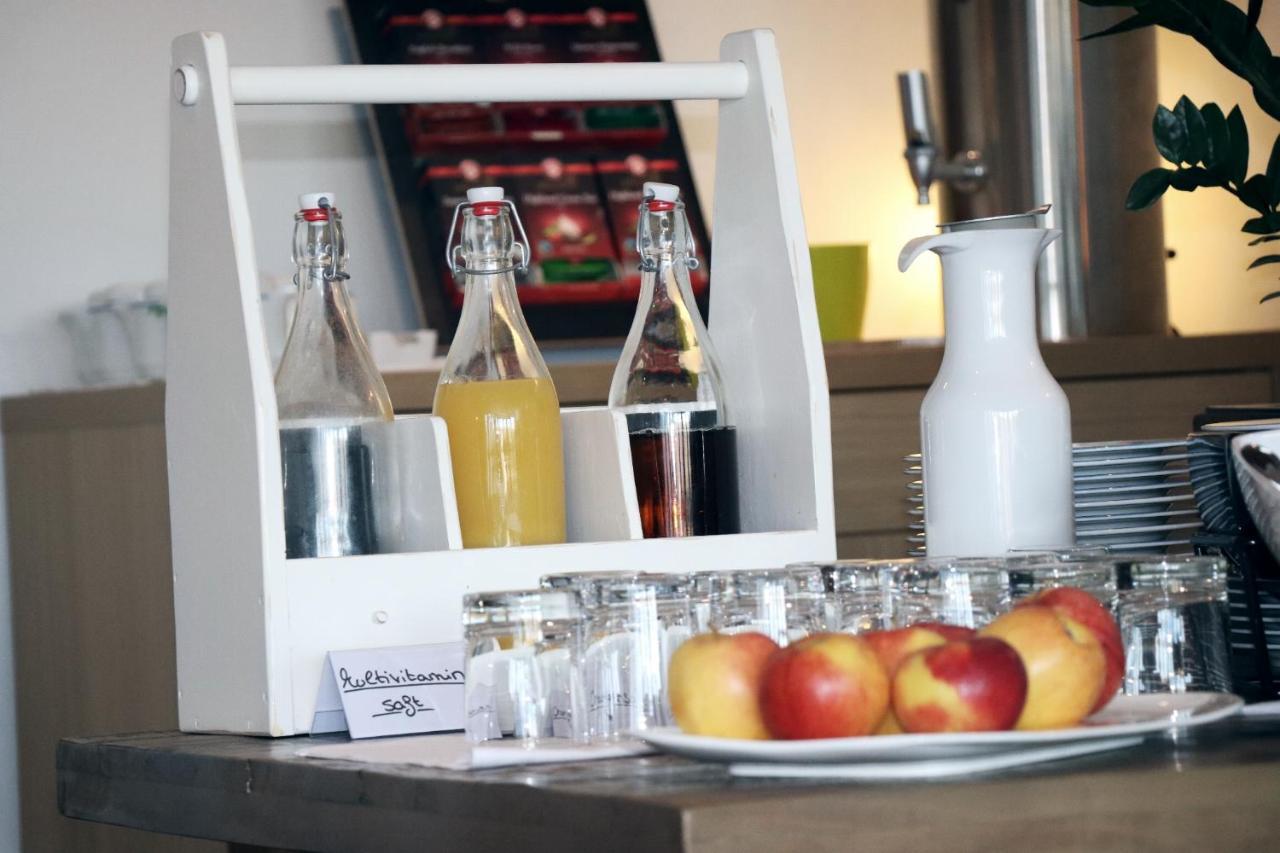 Hellmanns Hotel Bremers Bauerndiele Wiefelstede Eksteriør billede