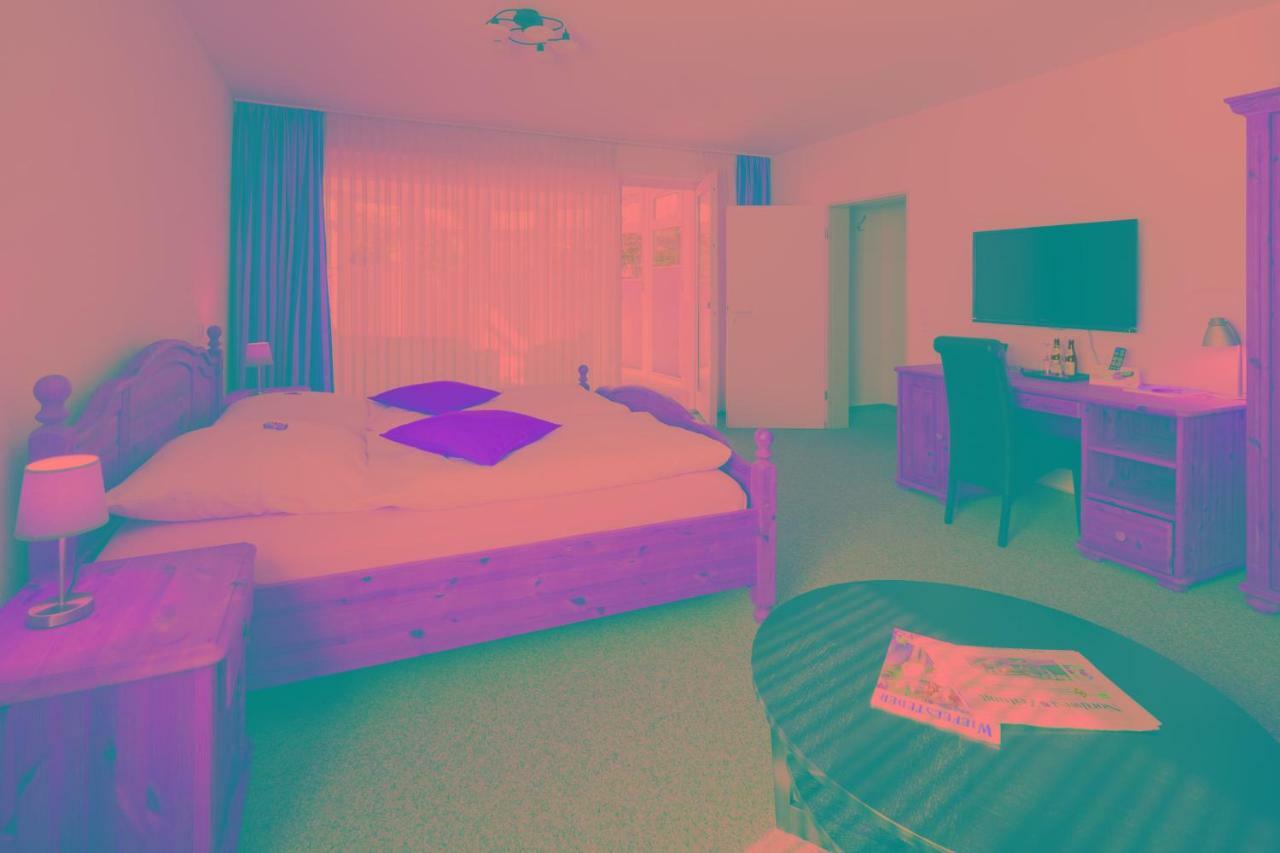 Hellmanns Hotel Bremers Bauerndiele Wiefelstede Eksteriør billede